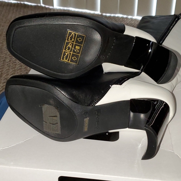 NIB BAMBOO 5.5 Blk & Wht Knee-High Boots - Picture 6 of 7